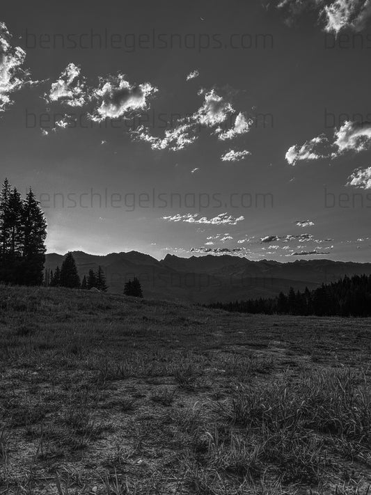 Black & White Glowing Range